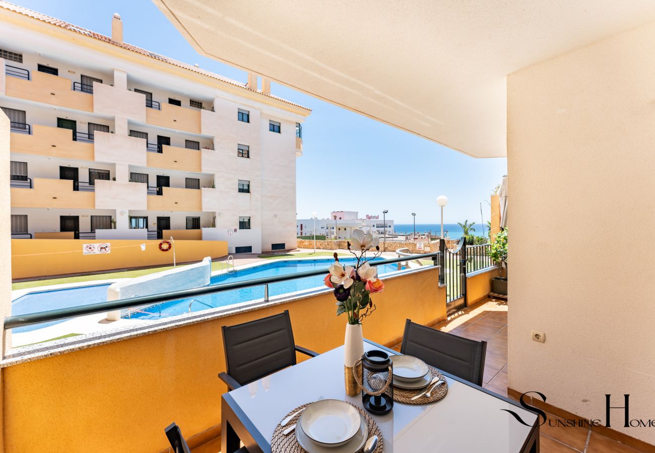 Apartamento en Benalmádena - Elegant 2 Bed 2 Bath Apartment , Pool, Views, Parking