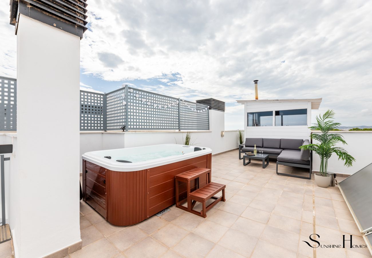 Casa adosada en Fuengirola - Luxury townhouse with rooftop Sauna & Jacuzzi