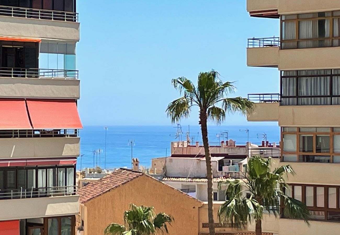 Apartamento en Torremolinos - Exquisite Central 2 Bedroom apt, Pool, Views