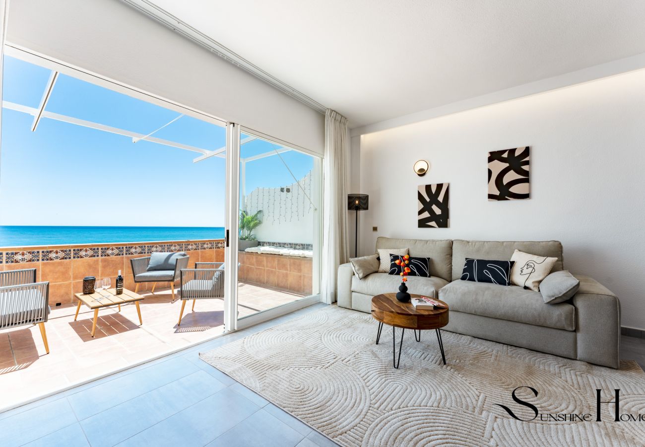 Appartement à Benalmádena - 2bed beach apartment , first line lux