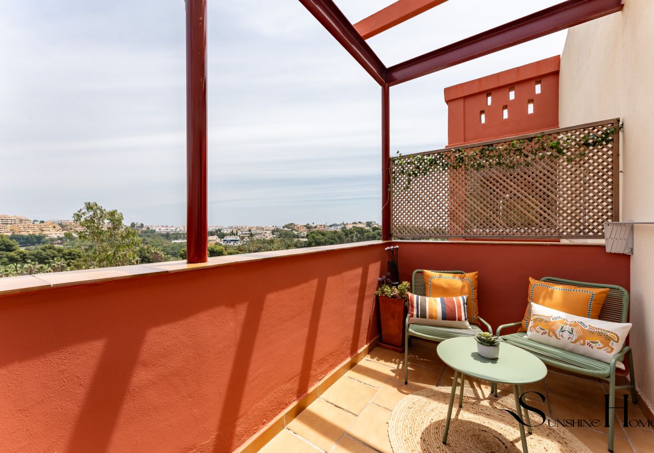 Appartement à Benalmádena - Amazing Sea and Golf Course view 2BR, Parking Pool