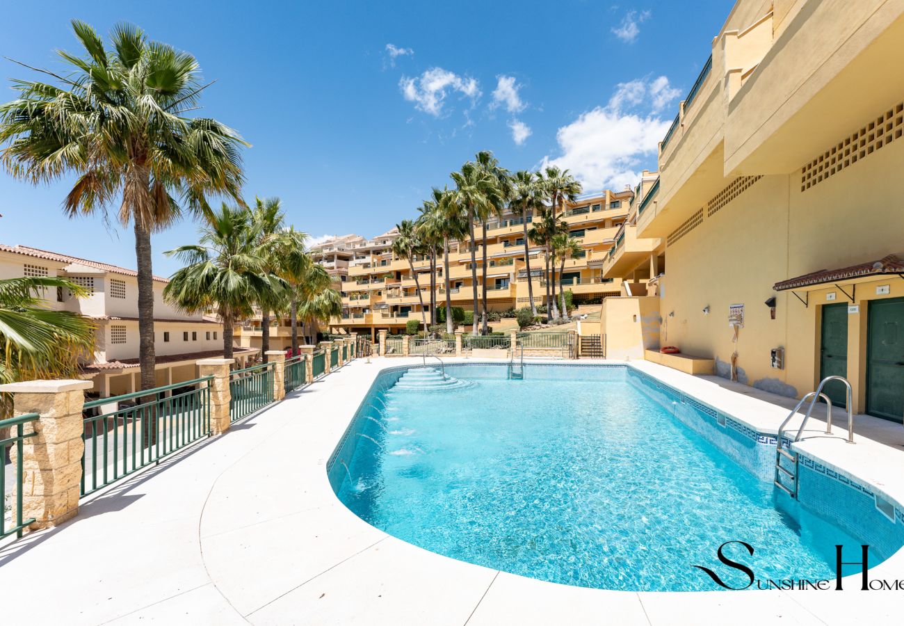Appartement à Benalmádena - Terrace Of Paradise, 2 bed 2 bath, parking, pool 