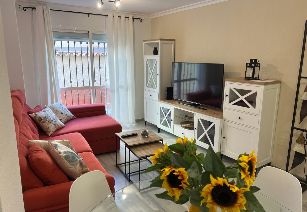 Appartement à Torremolinos - 50 Meters from the Beach, 1 Bedroom with Parking