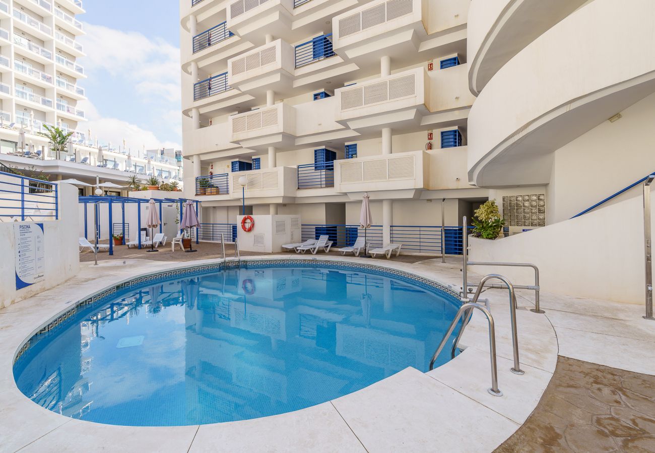 Apartment in Benalmádena - 2nd line from the beach , seaviews + parking &pool