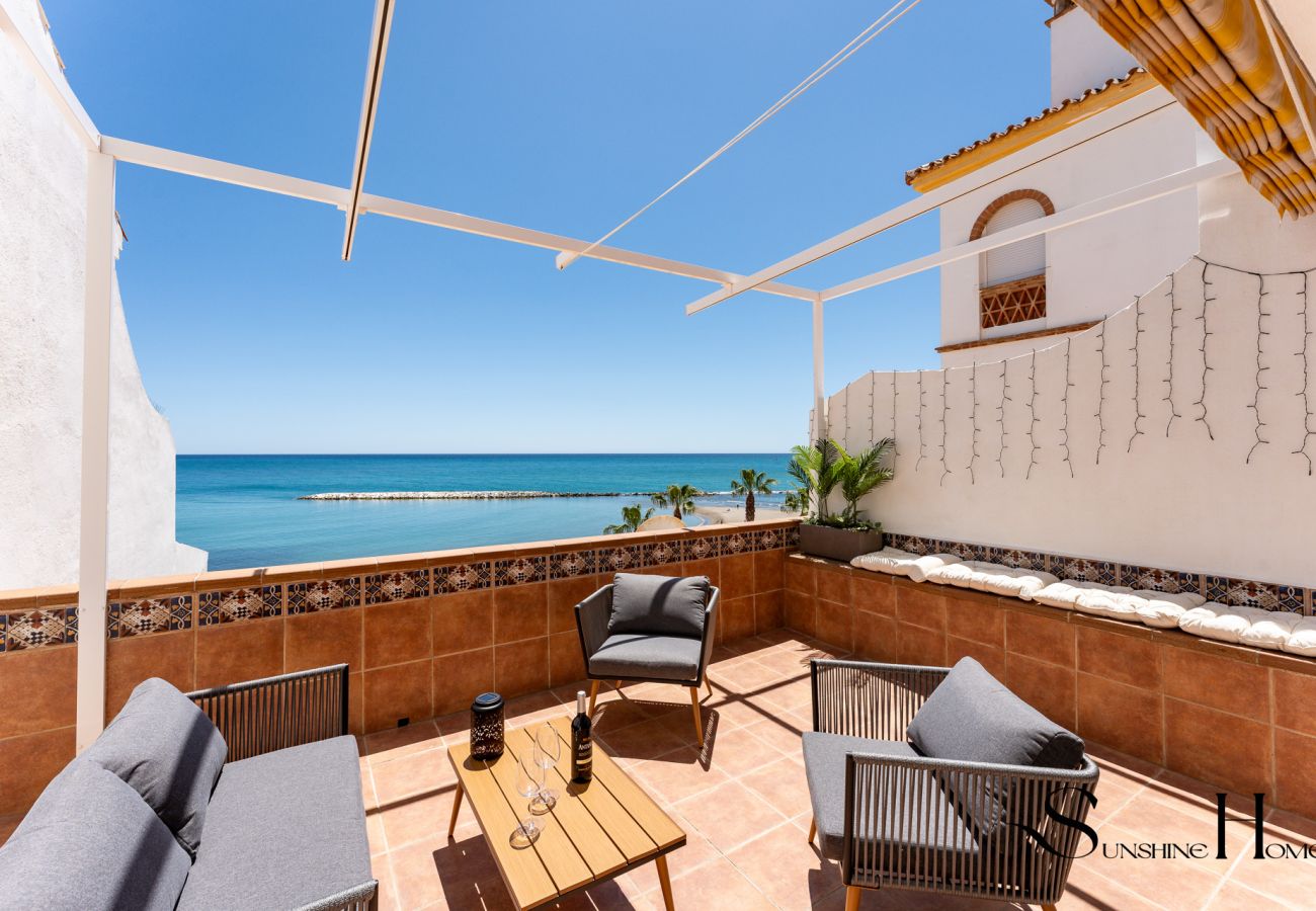 Apartment in Benalmádena - 2bed beach apartment , first line lux with parking
