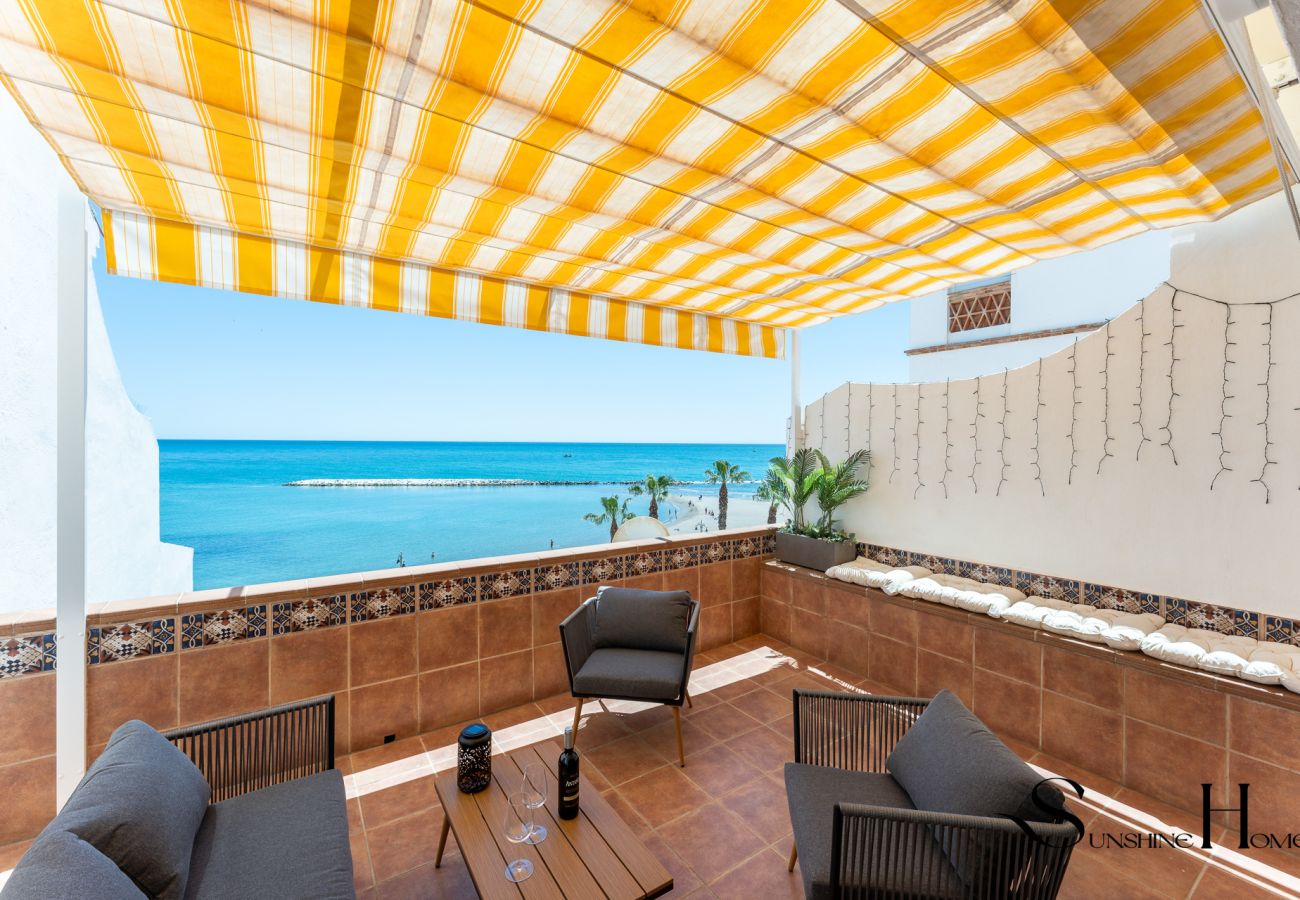 Apartment in Benalmádena - 2bed beach apartment , first line lux with parking