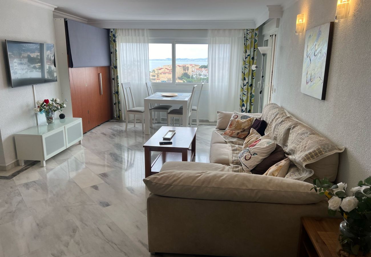 Apartment in Benalmádena - Marvelous views, pools, steps to the beach!