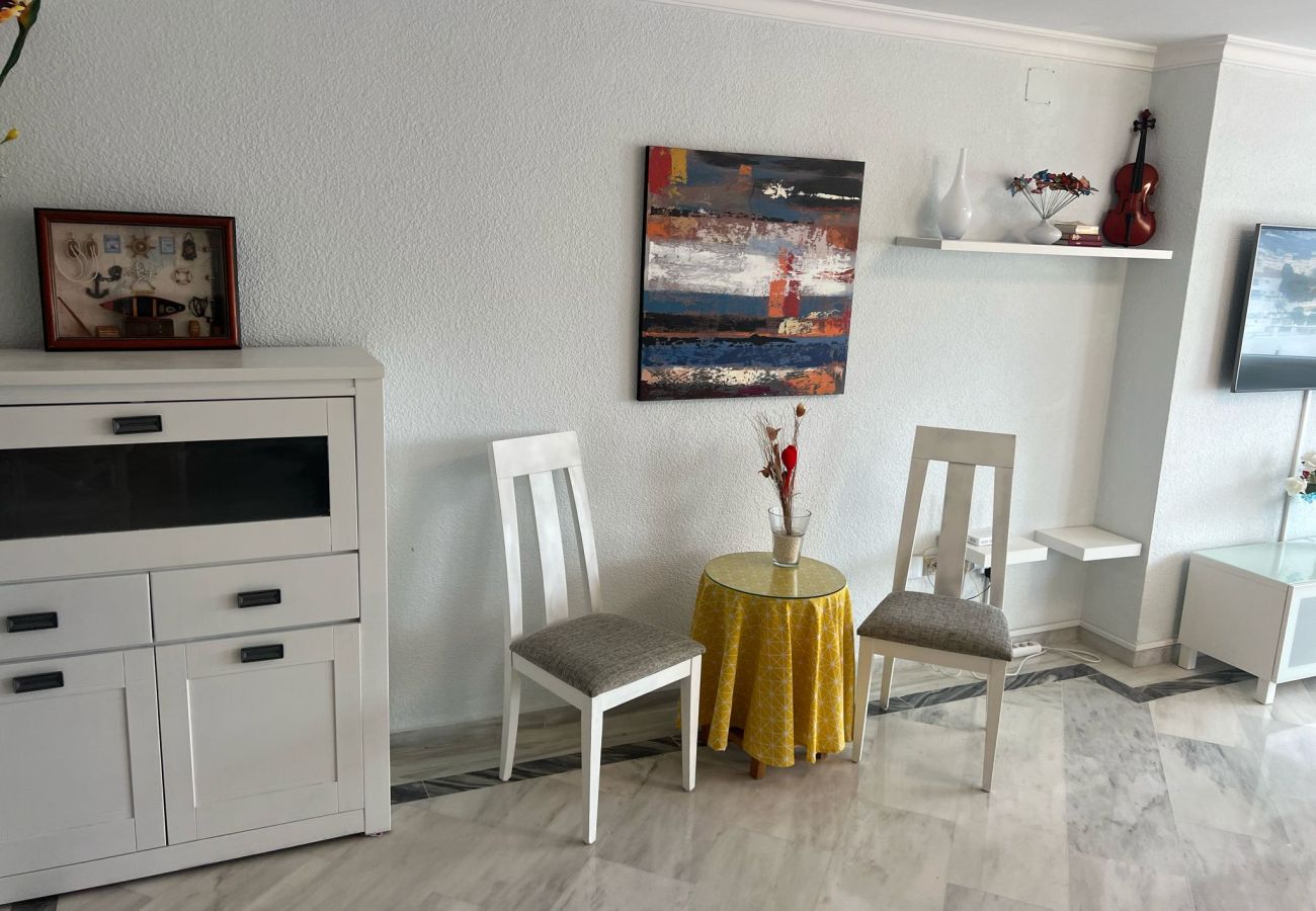 Apartment in Benalmádena - Marvelous views, pools, steps to the beach!